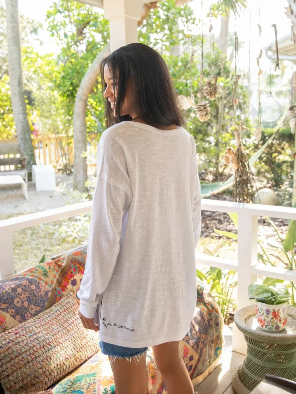 Natural Life | Oversized Cotton Doodle Tee Live Happy White Floral Long, Size XS - Picture 3 of 12